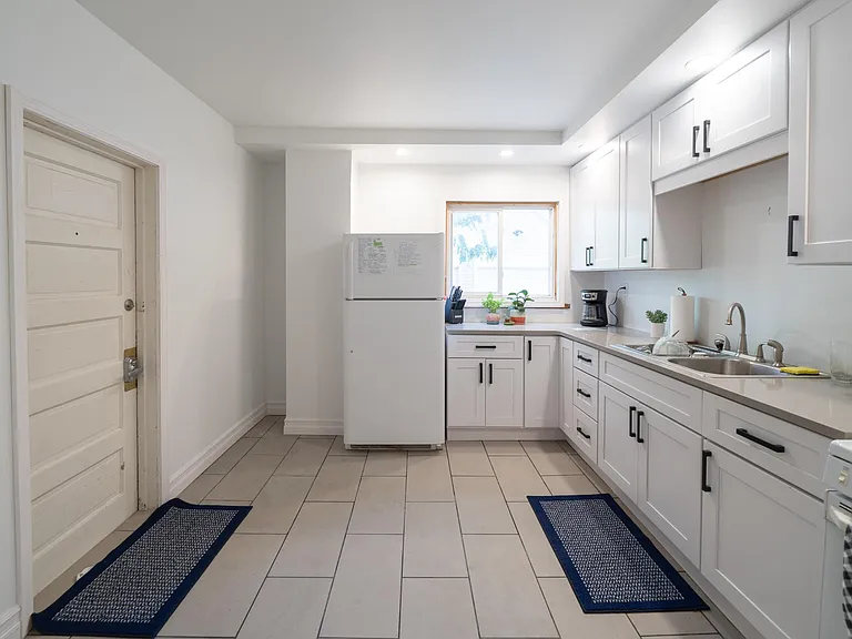 541 Coit Ave NE #1 — Photo 11