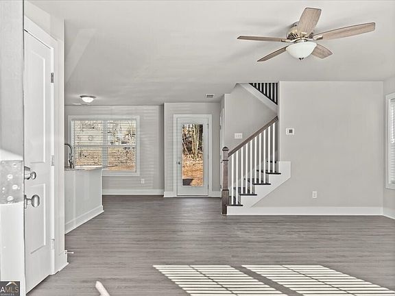 5th image of 3545 Catalina Dr