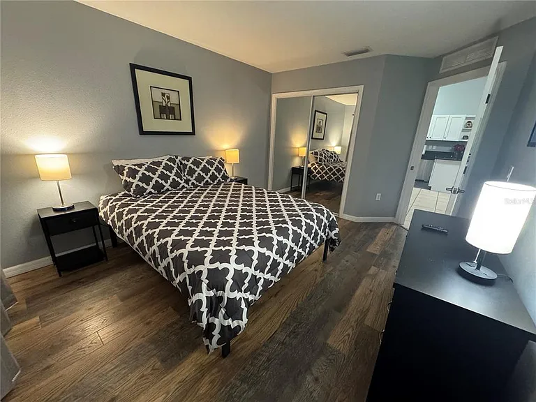 2802 Club Cortile Cir #B — Photo 36