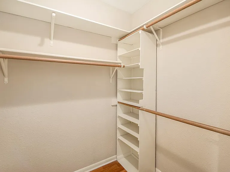 6200 Rain Creek Pkwy — Photo 21