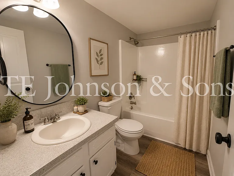 2550 Green Oaks Ct #B — Photo 11
