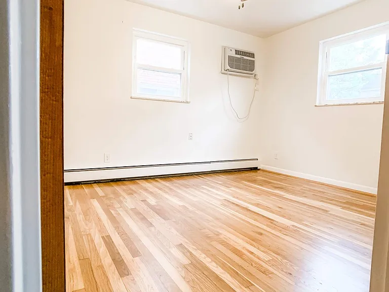 Large Bedroom #1