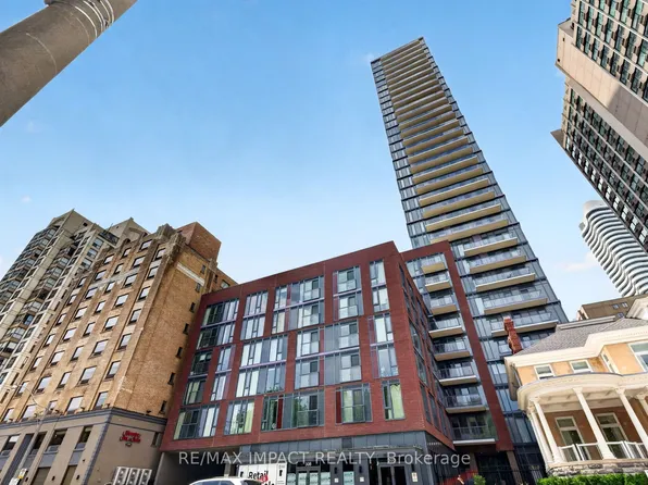 308 Jarvis St #813, Toronto, ON M5B 0E3