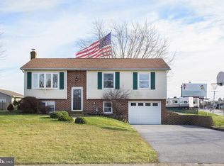 5 Country Ln, Hanover, PA 17331