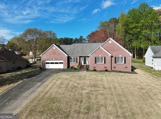 3201 Lakecrest Dr, Dacula, GA 30019