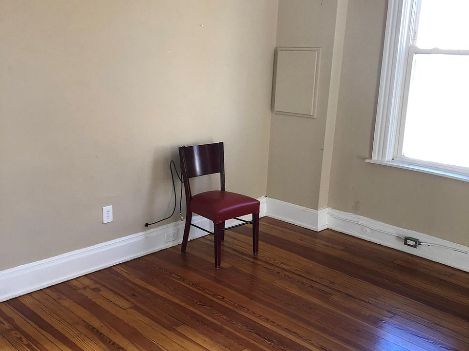 2nd image of 2029 1/2 Madison Rd