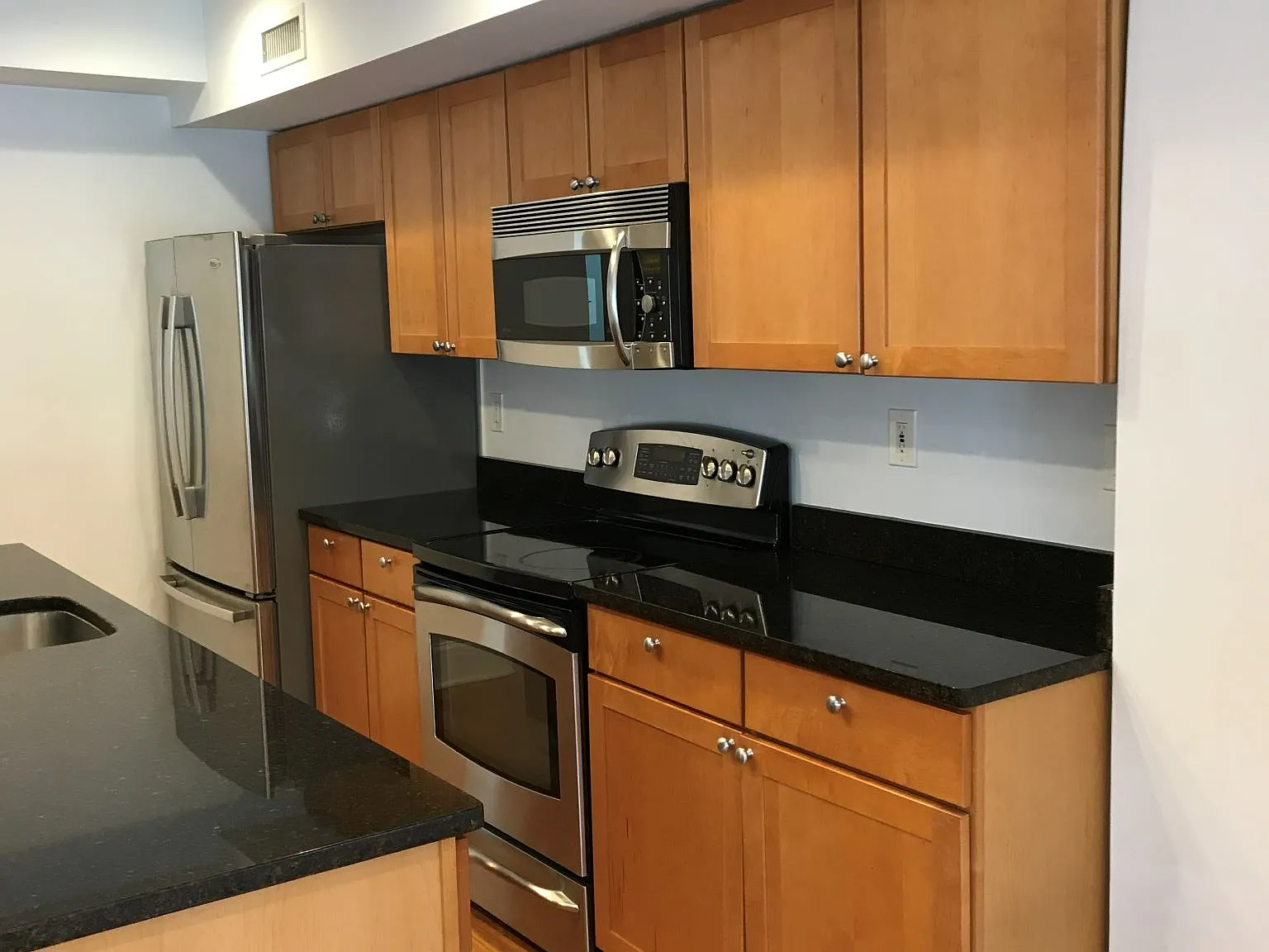 2 bed, 1142 sqft, $2,950 — Photo 2