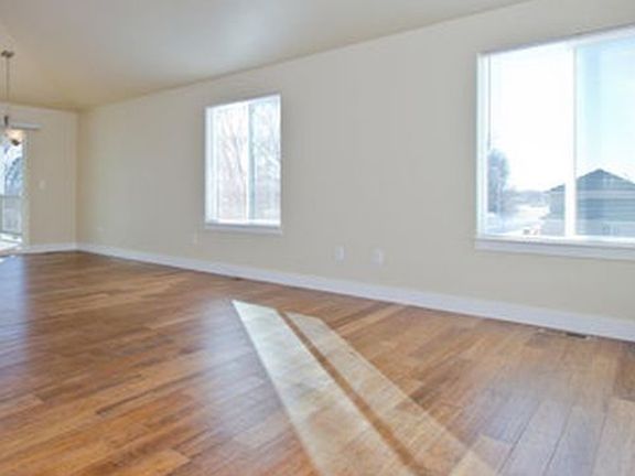 4th image of 6100 W 8th St