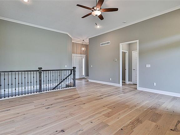 5th image of 10329 N Corrington Ave
