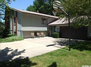 9273 Hidden Valley Ct, Mentor, OH