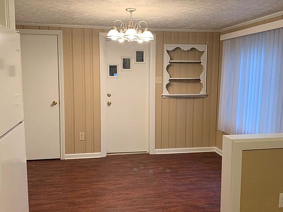 2nd image of 129 Howard Ave