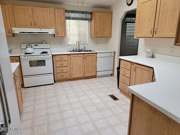3rd image of 3809 N NORTH DAKOTA Avenue