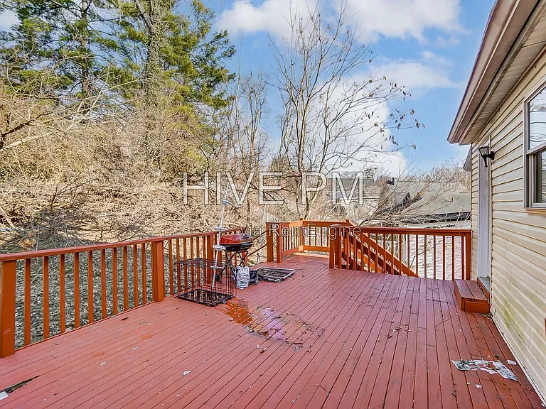 3246 Linwood Ave #2 — Photo 38