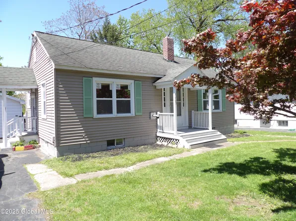 1005 9th Avenue, Troy, NY 12182