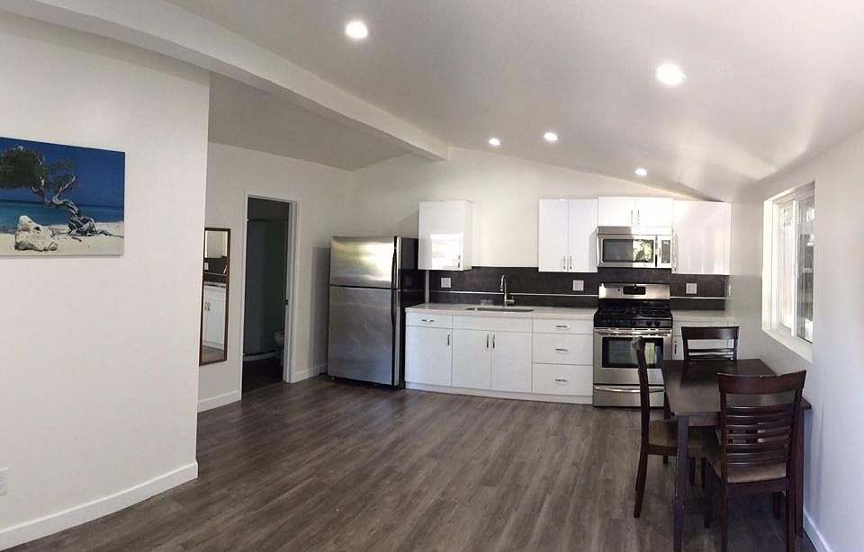 2nd image of 5645 Comanche Ave