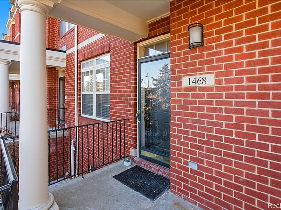 2nd image of 1468 Devon Ln