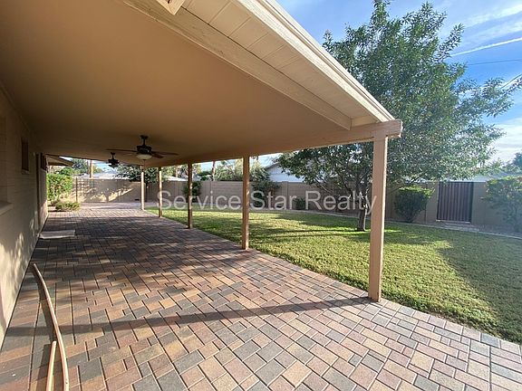 3rd image of 3859 E Clarendon Ave