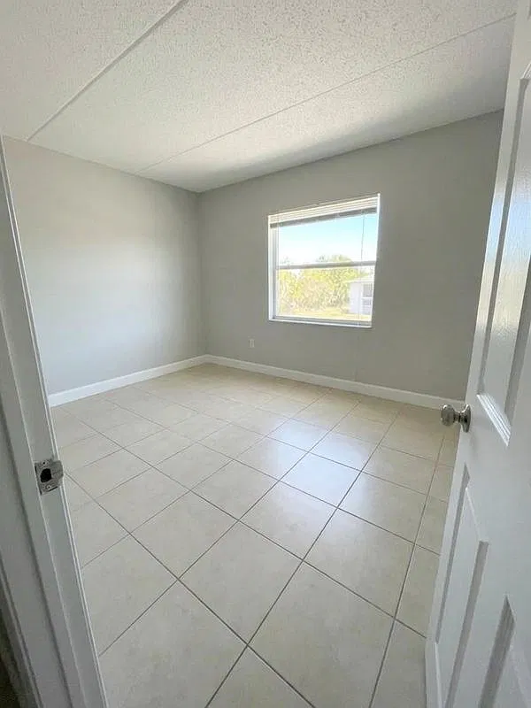 14421 Americana Cir — Photo 4