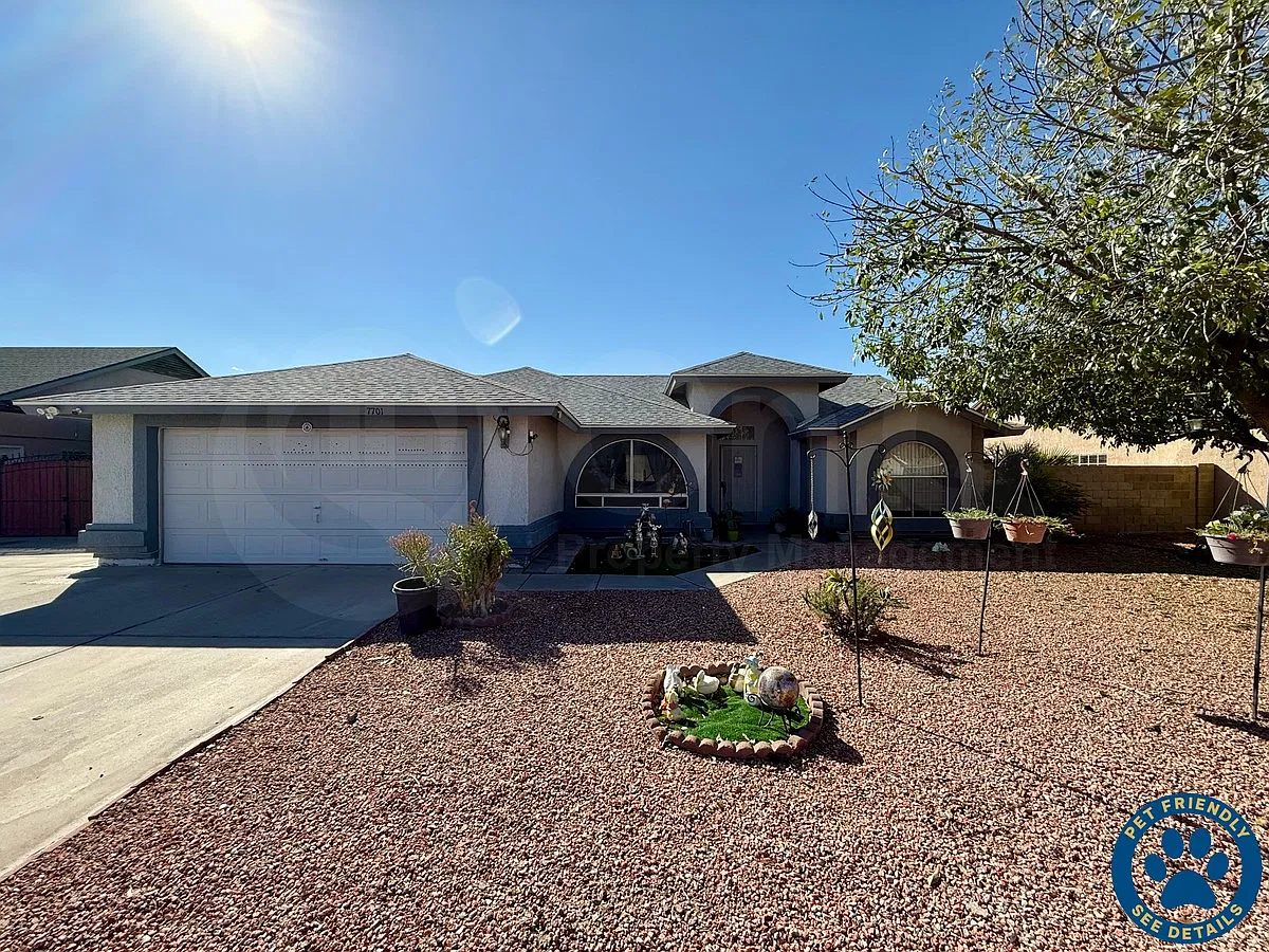 3 bed, 2.0 bath, 1449 sqft, $2,100 — Photo 1