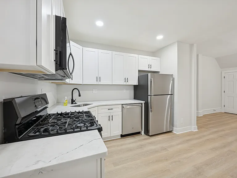 254 W Zeralda St — Photo 10