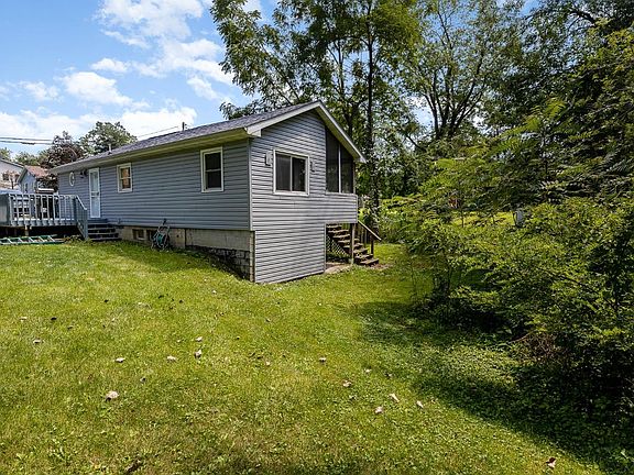 3rd image of 14436 Windsor St
