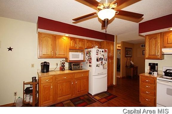 4th image of 506 Kleinbeck St
