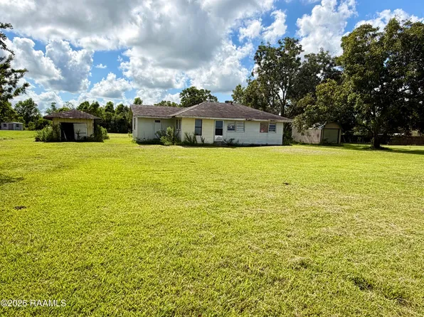 1919 Genest Rd, Jeanerette, LA 70544