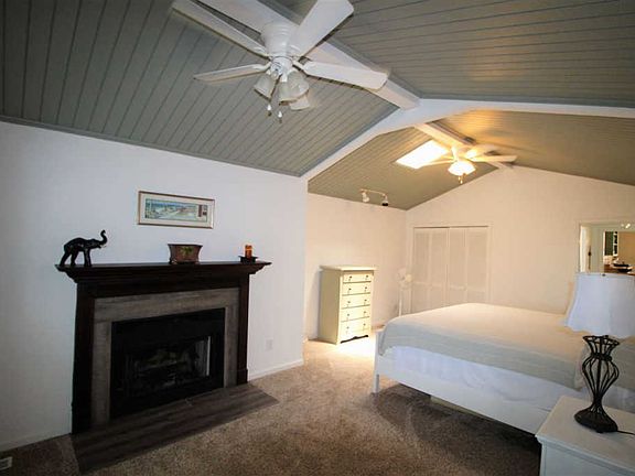 5th image of 402 Dogwood Ln