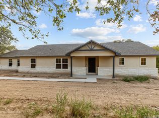 45 Broken Star Trl, Poteet, TX 78065