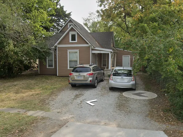 1822 Maine St, Lawrence, KS 66044