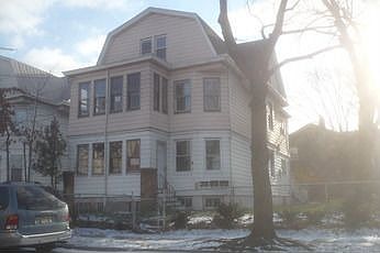 2nd image of 164 N 9th St