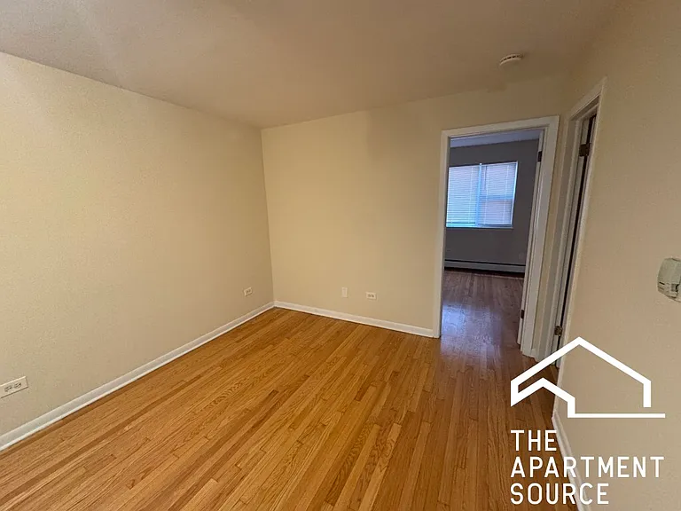 4056 N California Ave #2C — Photo 5