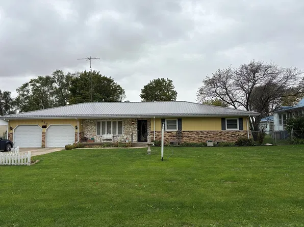 319 N 9th Ave, Hoopeston, IL 60942
