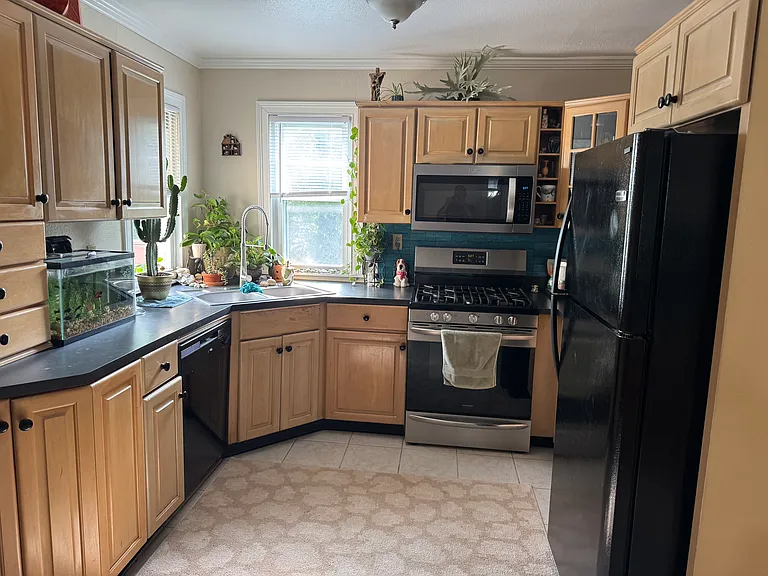2045 W Packard Ave — Photo 3