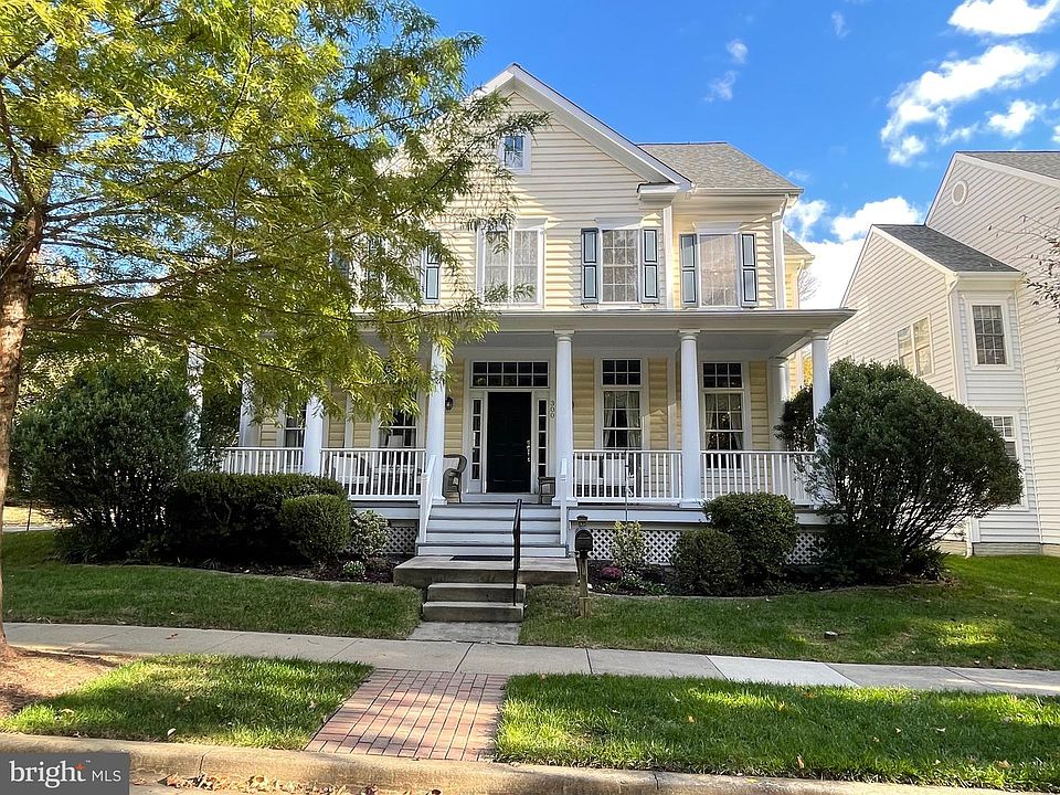 1st image of 300 Barnside Pl