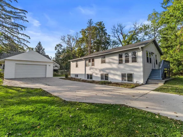 N3199 Hickory ROAD, Lake Geneva, WI 53147
