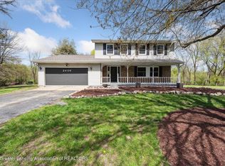 2406 Gale Rd, Eaton rapids, MI 48827