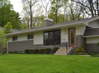 638 Cedar Point Dr, Williams Bay, WI 53191