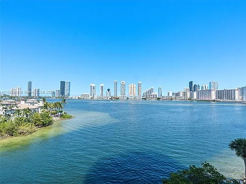 4000 Island Blvd Photo 1