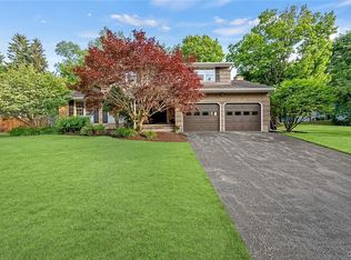 102 Town House Cir, Fayetteville, NY 13066