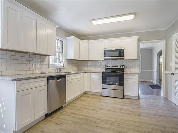 3rd image of 1409 Highway 11 N