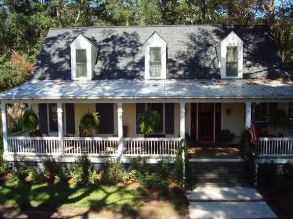 17 Lawrence St, Bluffton, SC 29910