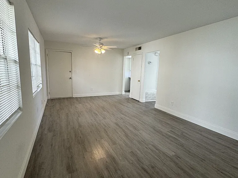 2220 Ticknor Dr — Photo 12