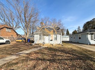 1804 S Memorial Dr, Appleton, WI 54915