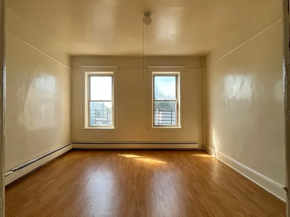 198 Delaware Avenue image 7 of 19