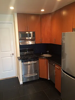Rented by Urban Real Estate Property Group Inc | media 6