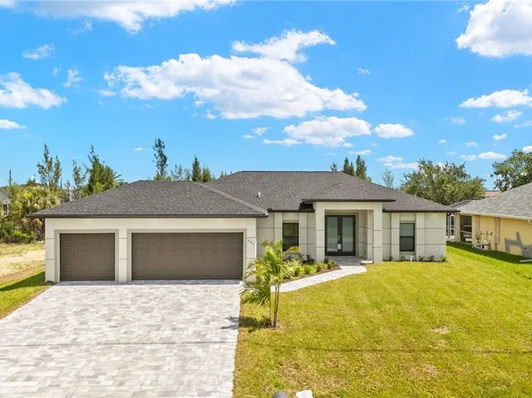 225 NE 8th Terrace Cpe, Coral, FL 33909