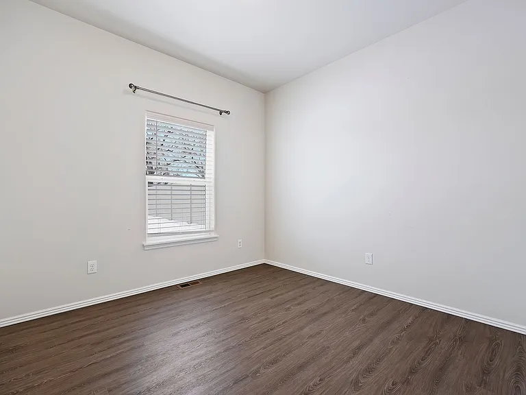 397 Marjorie St — Photo 20