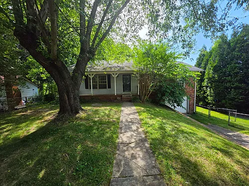 4 Erwin Dr Photo 1