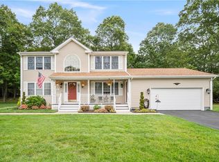 51 Gilcrest Dr, West Warwick, RI 02893